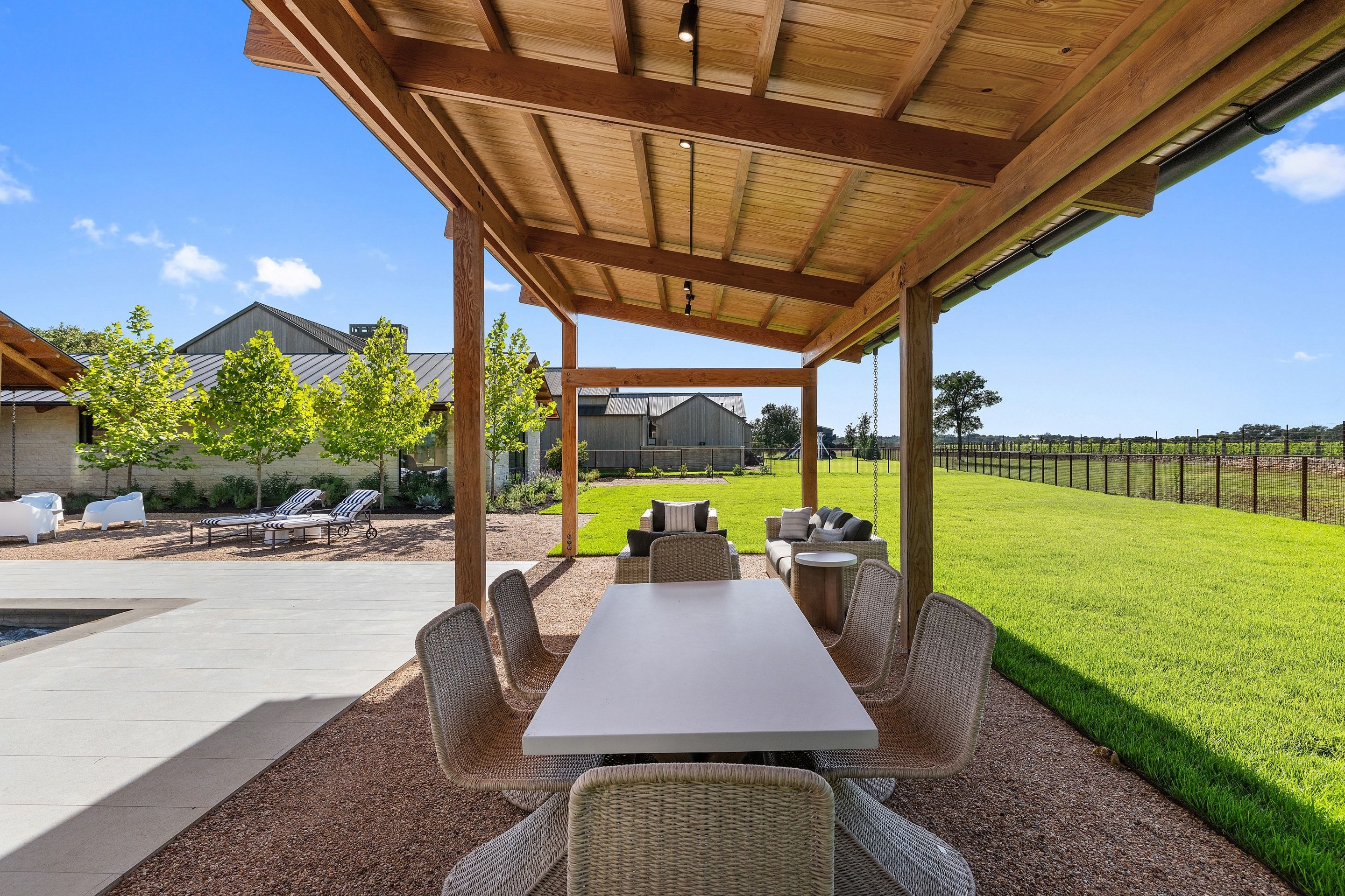 2319 Thurman Roberts Way photo 11
